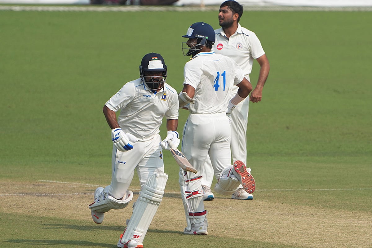 Ranji Trophy 2025-26 Round Two Cricket match Bengal vs Gujarat - Day 2_Akash Deep