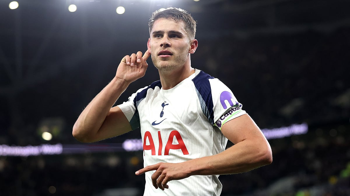 Tottenham goalscorer Micky van de Ven