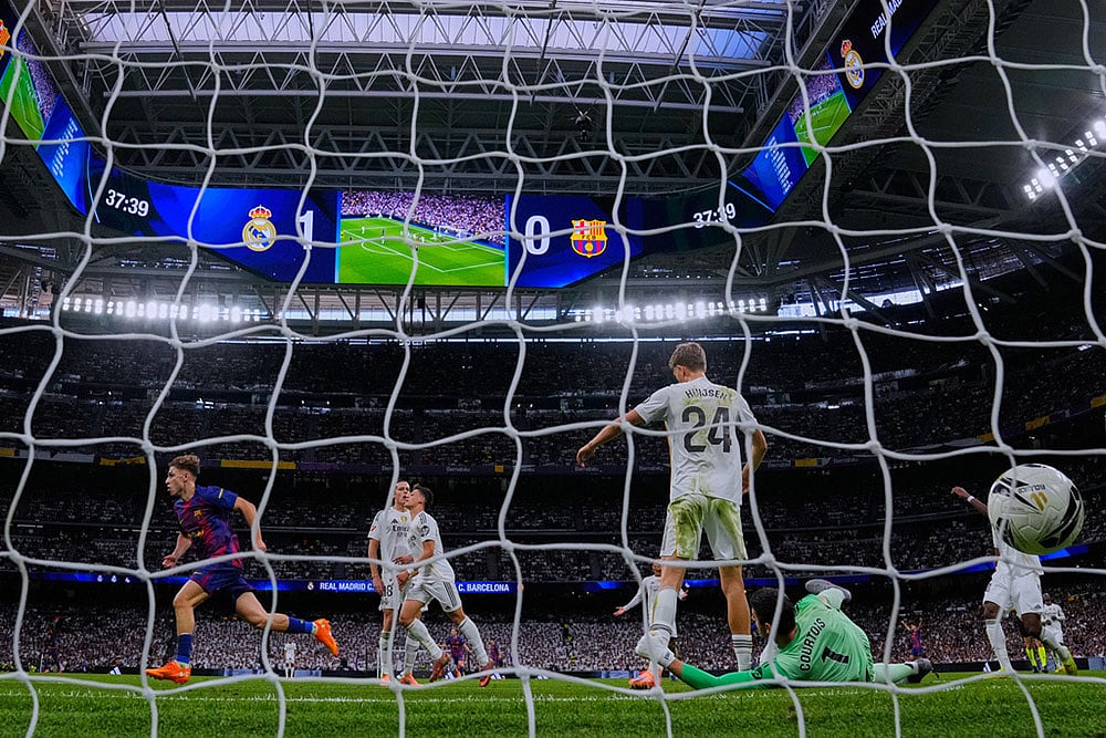 Spain soccer La Liga 2025-26 El Clasico Real Madrid Vs FC Barcelona_Fermin Lopez