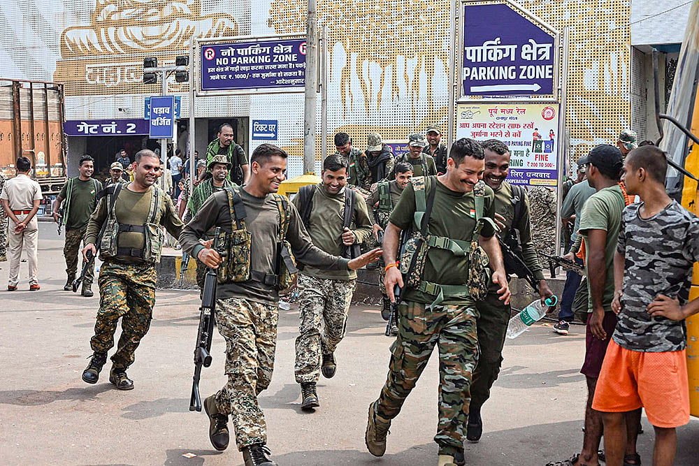 Chhattisgarh Armed Force arrives in Patna for Bihar polls