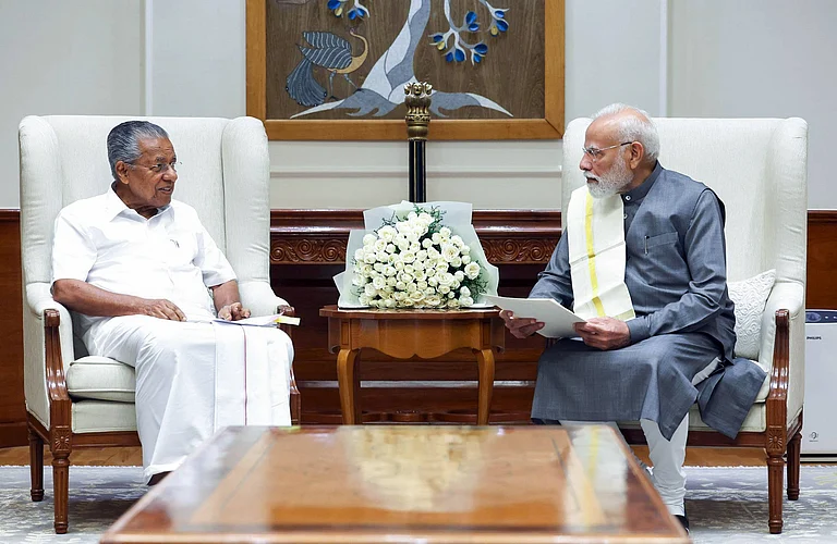 Kerala CM Pinarayi Vijayan meets PM Modi - ANI NEWS