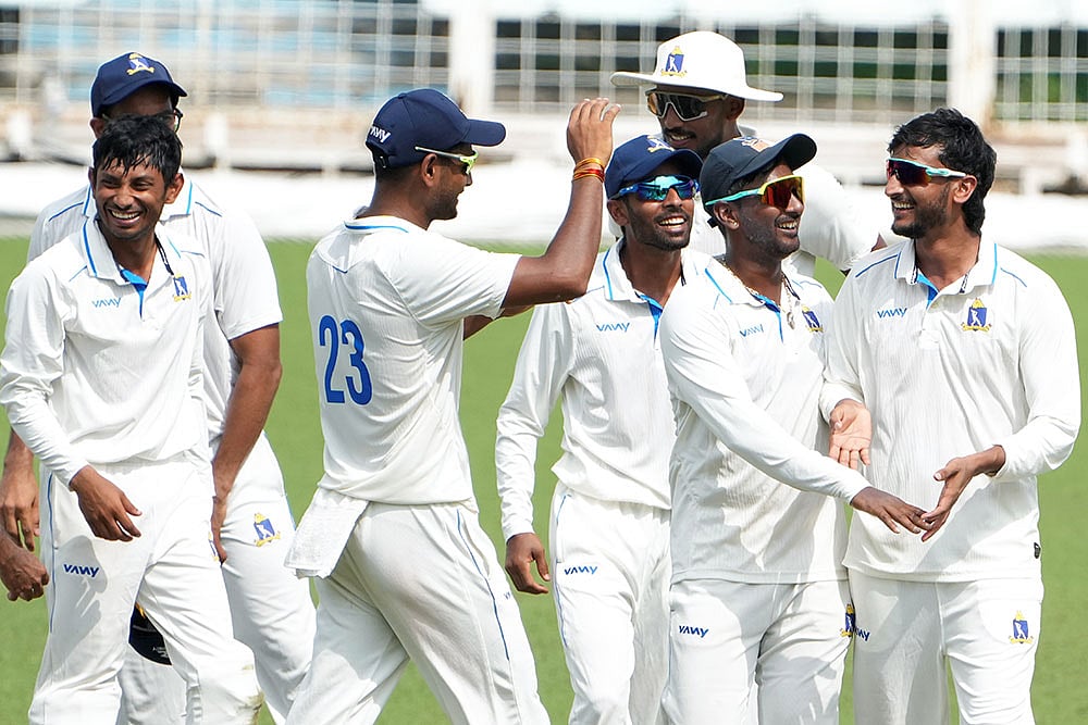 Ranji Trophy 2025-26 Round Two, Day 4: Bengal vs Gujarat