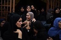 Nine Killed In Overnight Strikes In Gaza, Says Hospital | Photo: AP/Jehad Alshrafi : Mourners react during the funeral of their relatives killed in an Israeli army strike, at Nasser Hospital in Khan Younis, Gaza Strip, Wednesday, Oct. 29, 2025.