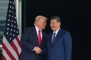 Mark Schiefelbein : Donald Trump and Chinese President Xi Jinping