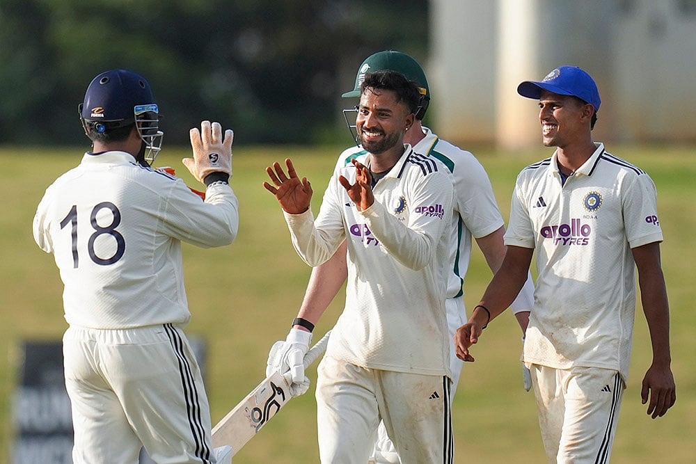 Test match: India A vs South Africa A - Day 1