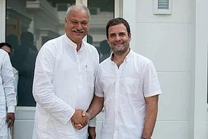 x : Shakeel Ahmad Khan with Rahul Gandhi