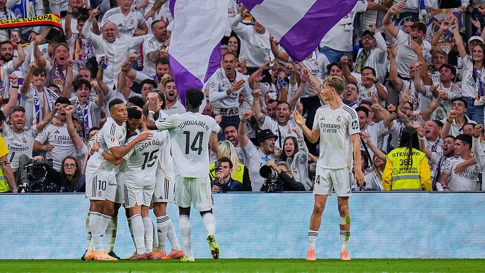 Photo: AP/Manu Fernandez : Real Madrid vs FC Barcelona