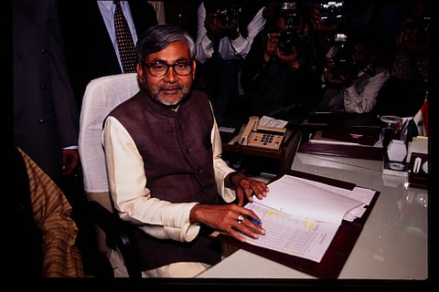 Nitish first enters national prominence; part of the United Front government as railway minister