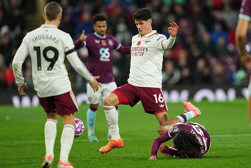 English Premier League 2025-26 Burnley vs Arsenal football photos_Christian Norgaard