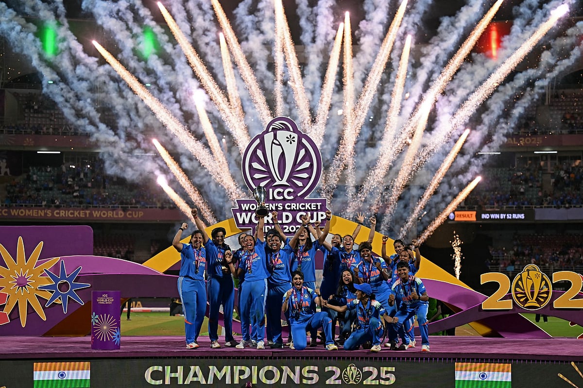 X/ICC : India lifting the ICC Women's World Cup 2025 trophy