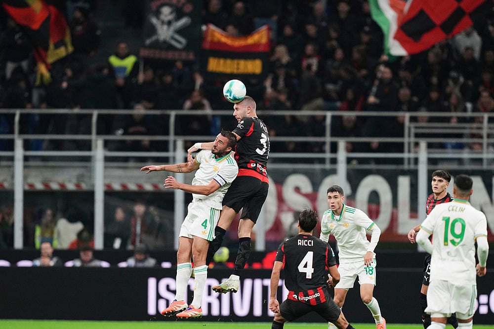 Italy Soccer Serie A match photos AC Milan Vs AS Roma_Strahinja Pavlovic