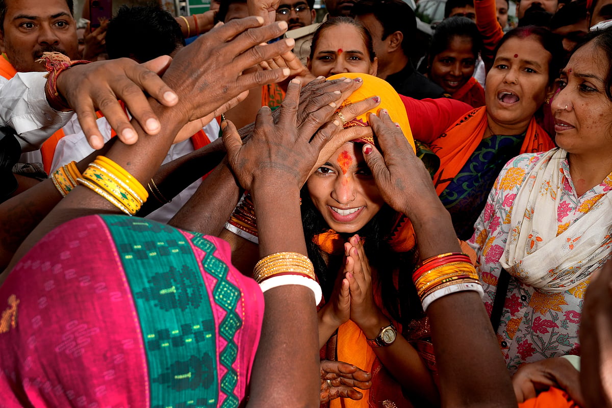 Maithili Thakur - null