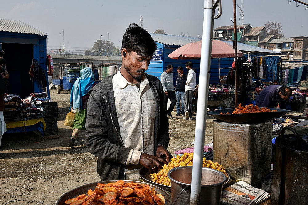 Bihars migrant workers in Jammu & Kashmir