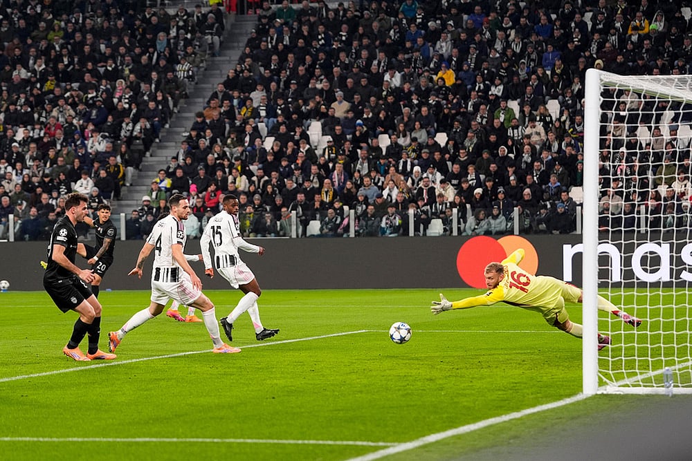 UEFA champions League 2025-26 soccer Juventus Vs Sporting_Maximiliano Araujo