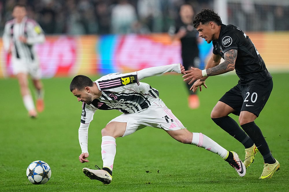UEFA champions League 2025-26 soccer Juventus Vs Sporting_Maximiliano Araujo