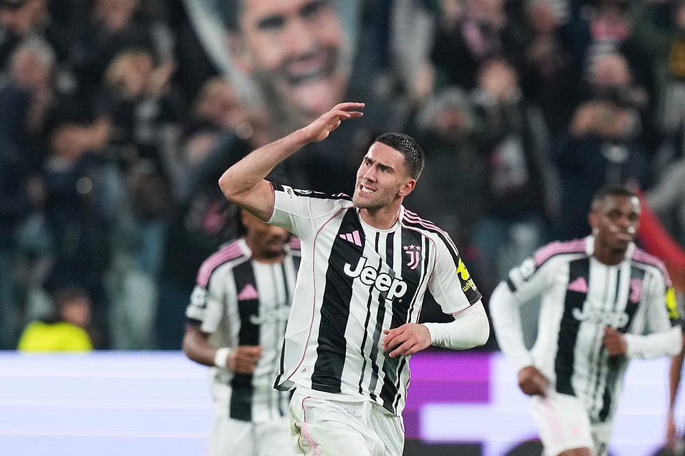 UEFA champions League 2025-26 soccer Juventus Vs Sporting_Dusan Vlahovic