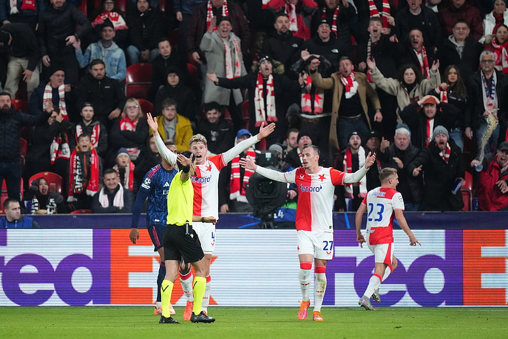 UEFA champions League 2025-26 soccer Slavia Prague vs Arsenal_Tomas Vlcek