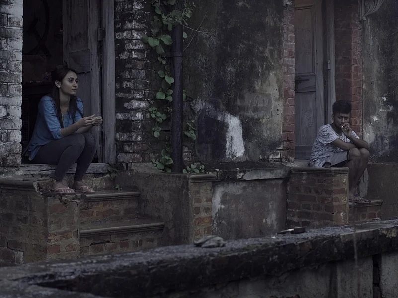 Pokhar Ke Dunu Paar Still