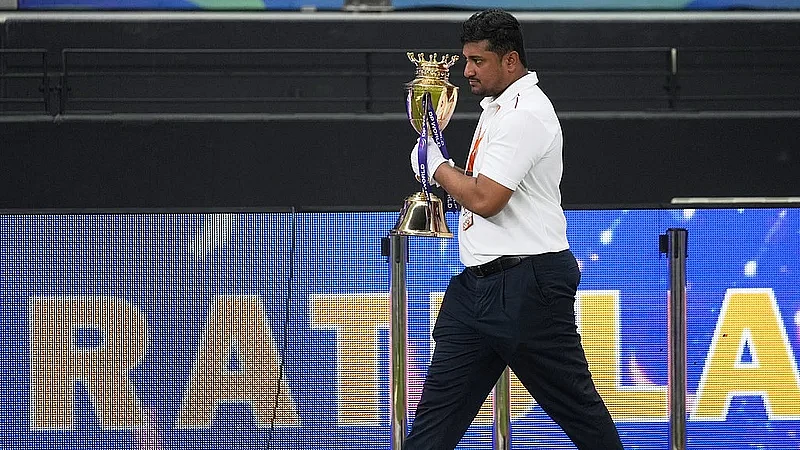 India Vs Pakistan Asia Cup Trophy Controversy BCCI PCB Break Ice Seeking Amicable Solution Report