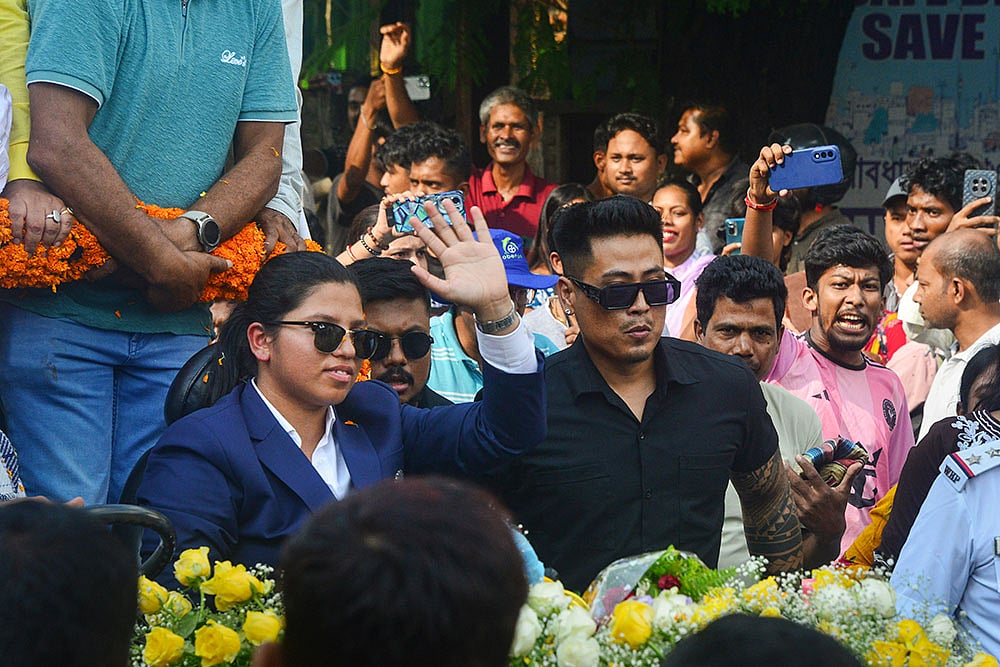 Richa Ghosh arrives in her hometown