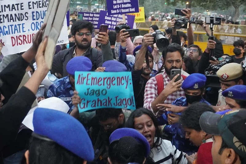 delhi pollution protest