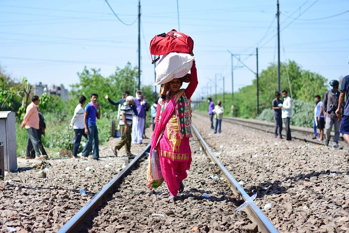 Invisible Voters: Bihar’s Migrant Women Who Work Across India but Can’t Vote at Home