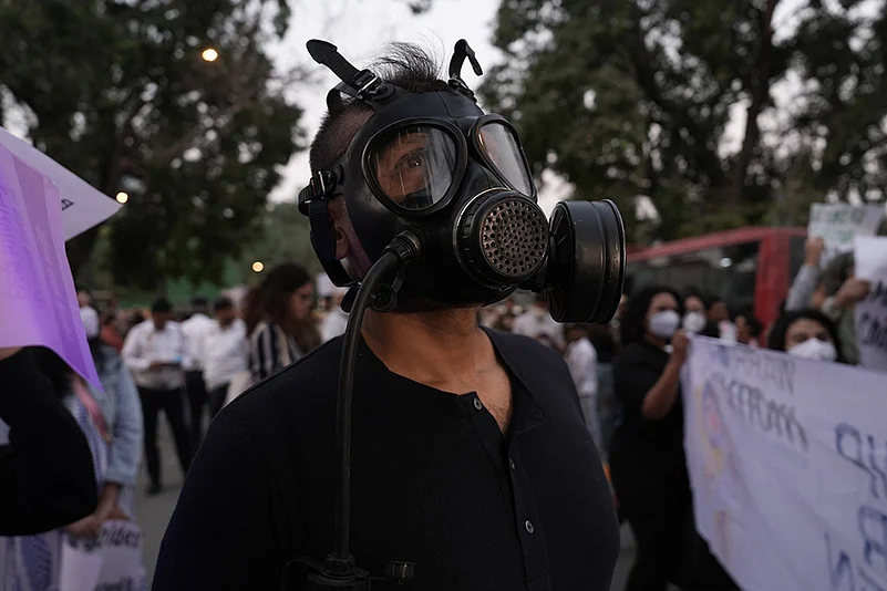 Protest against air pollution in Delhi