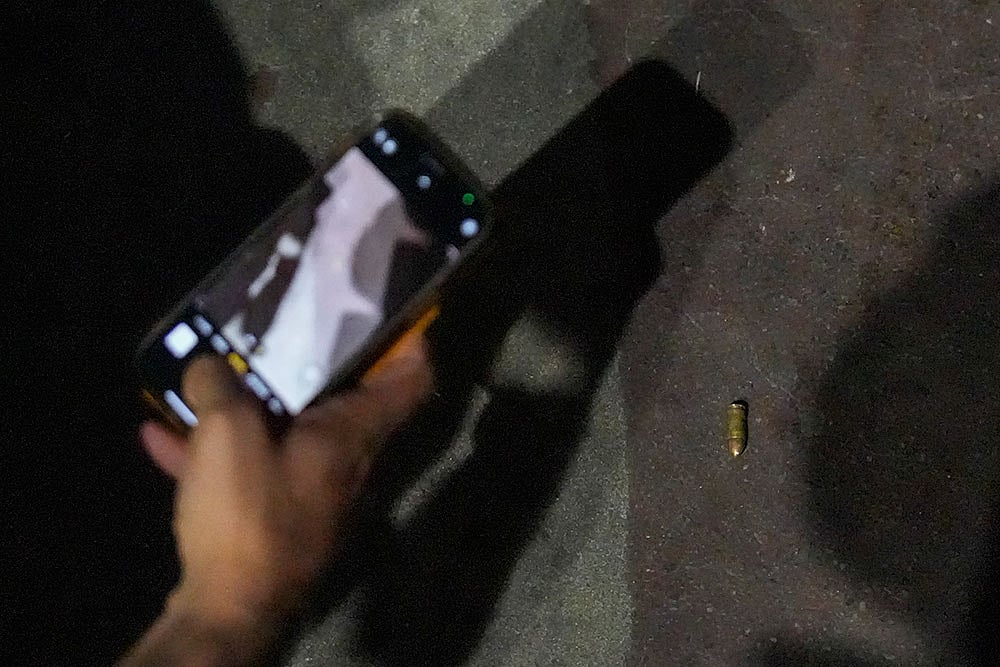 Explosion In Car Near Delhis Red Fort