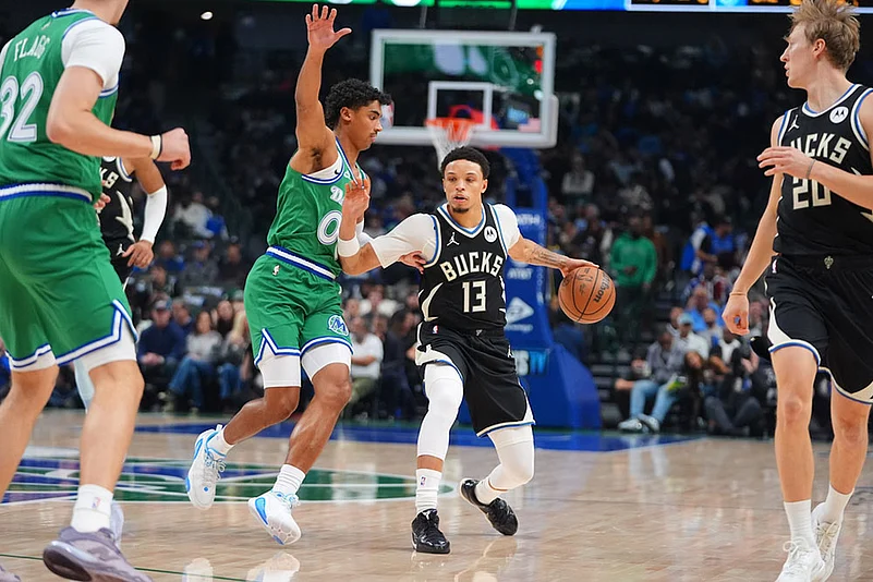 NBA Basketball Championship: Dallas Mavericks vs Milwaukee Bucks