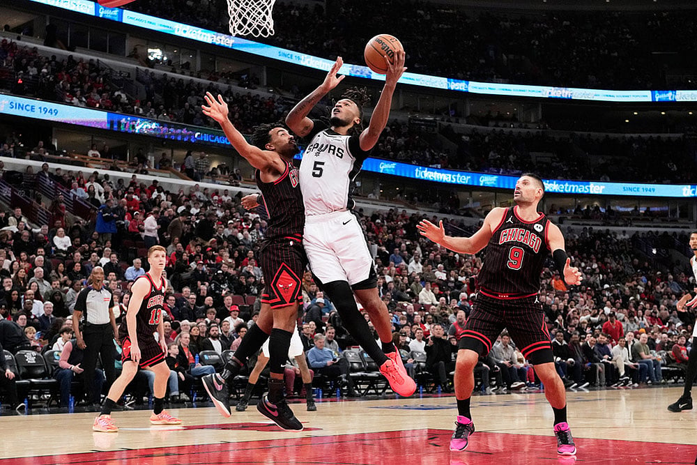 NBA Chicago Bulls vs San Antonio Spurs-Stephon Castle 