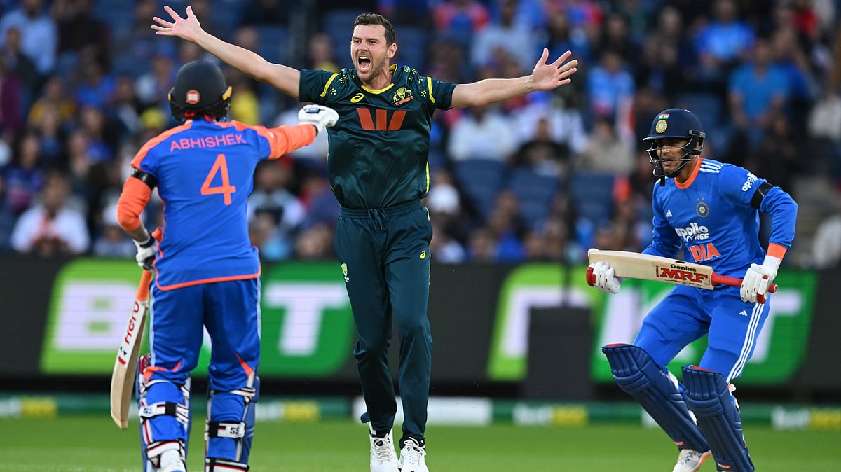 | Photo: AAP/James Ross via AP : Australia's Josh Hazlewood appeals unsuccessfully for the wicket of India's Shubman Gill their T20 cricket match in Melbourne, on Friday, October 31, 2025. 