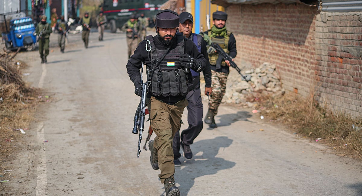 Police raid house in Pulwama