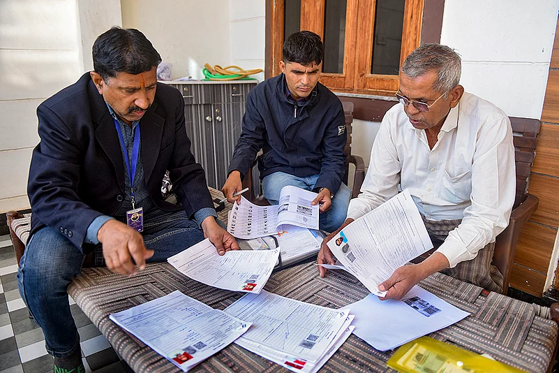 BLO deaths Madhya Pradesh, voter list revision deaths, teacher deaths electoral roll