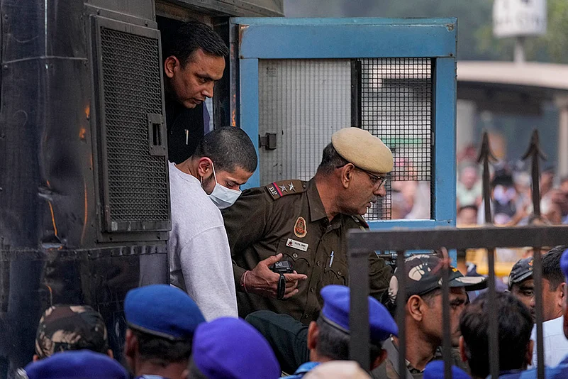 Anmol Bishnoi
Lawrence Bishnoi gang
NIA custody
Shahzad Bhatti Pakistani gangster