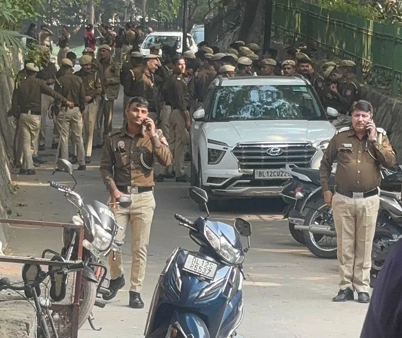 Delhi Maha Yagya, Nehru Park police, Section 163 BNSS, animal welfare activists