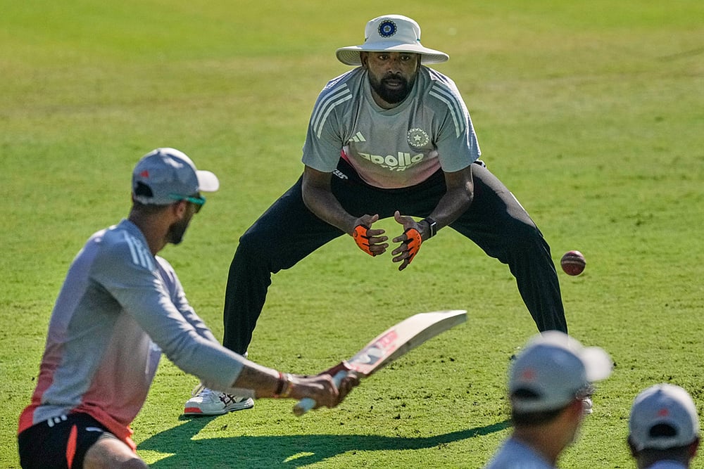 IND vs SA 2nd Cricket Test team India training photos from Guwahati-Mohammed Siraj