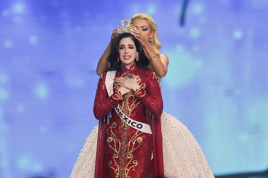 AP Photo/Sakchai Lalit : Miss Mexico Fatima Bosch celebrates winning the 2025 Miss Universe pageant in Nonthaburi, north of Bangkok, in Nonthaburi province, Thailand, Friday, Nov. 21, 2025.