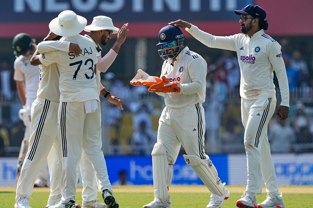 India vs South Africa 2nd Cricket test Day 2 photos in Guwahati-Rishabh Pant