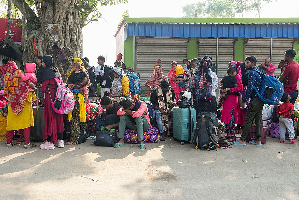 Bangladeshi nationals await repatriation at Hakimpur checkpost