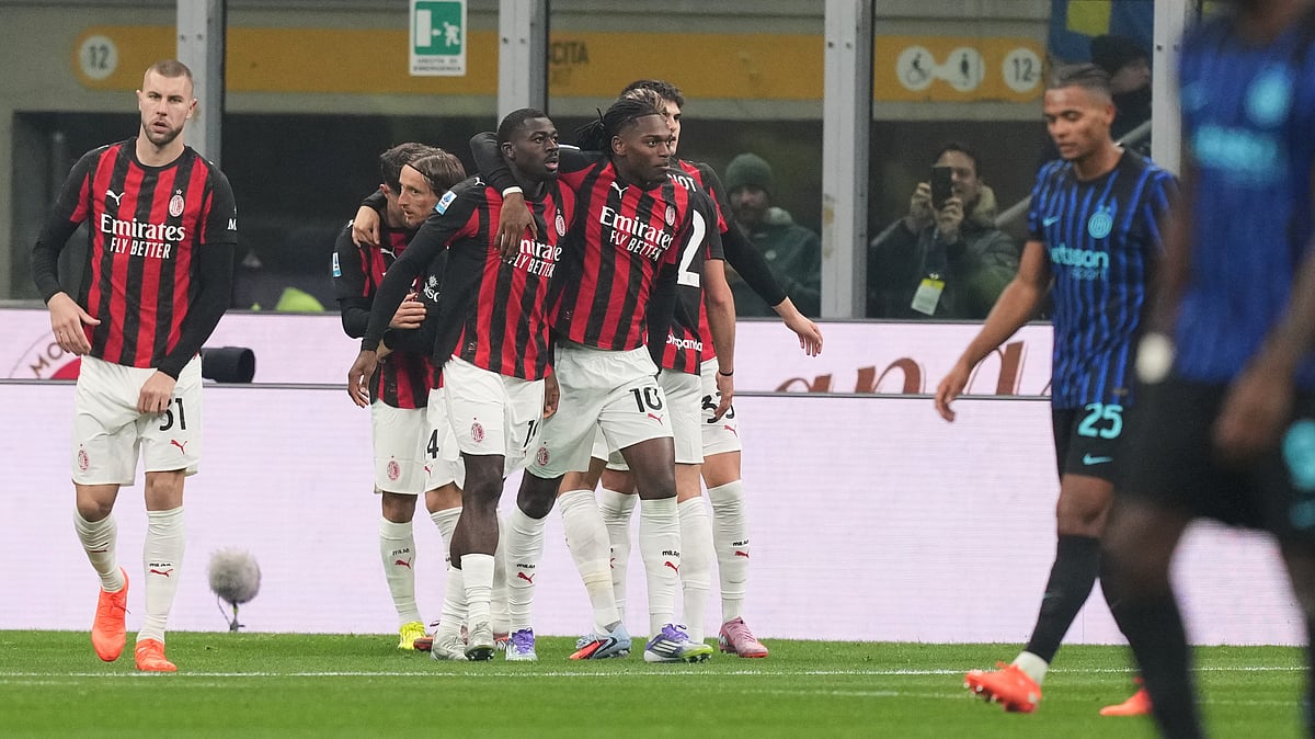 Inter Milan vs AC Milan live score Italian Serie A 2025-26 matchday 12