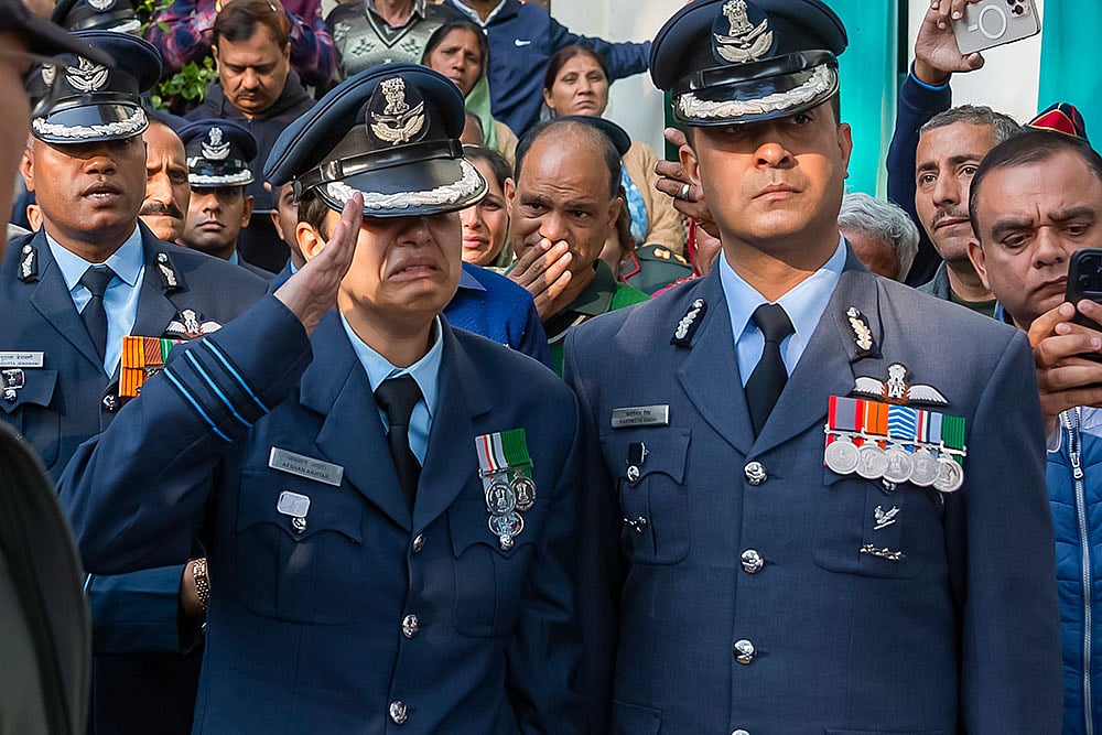 Mortal remains of Wing Commander Namansh Syal taken to ancestral home for last rites in HP