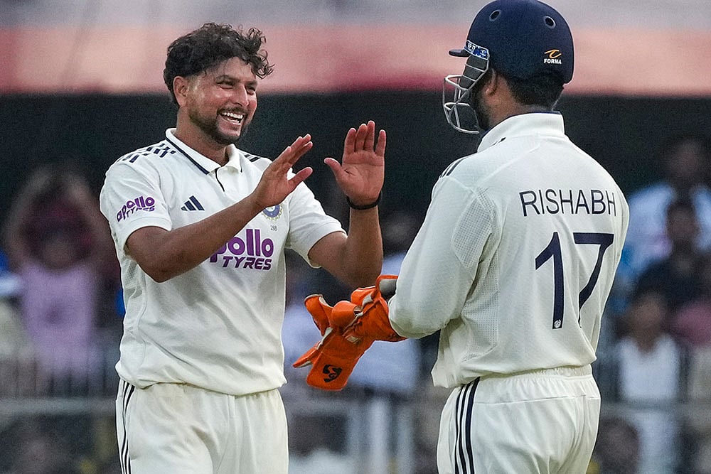 South Africa vs India Rishabh Pant with Kuldeep Yadav 