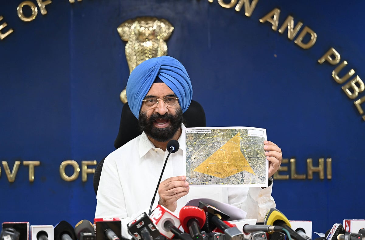  Imago /Hindustan Times : Delhi Environment Minister Manjinder Singh Sirsa addressing a press conference over cloud seeding at Delhi Secretariat on July 1, 2025 in New Delhi, India. The Directorate General of Civil Aviation (DGCA) approved the Delhi government s plan to try artificial rain for immediate relief in case of worsening pollution levels in the national capital. The India Meteorological Department (IMD) had earlier approved the pilot project to try artificial rain. Delhi Environment Minister Manjinder Singh Sirsa announced the trial of artificial rain will be held between August 30 and September 10. The first artificial rain pilot project of the Delhi government is completely ready. 