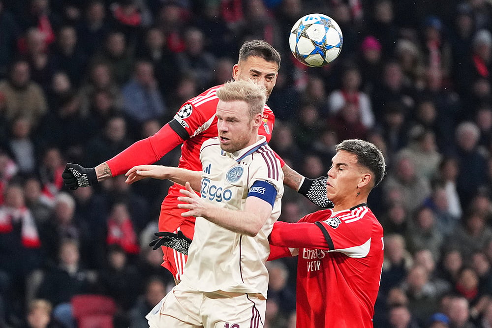 Ajax vs SL Benfica UCL 2025-26 match in Amsterdam-Enzo Barrenechea