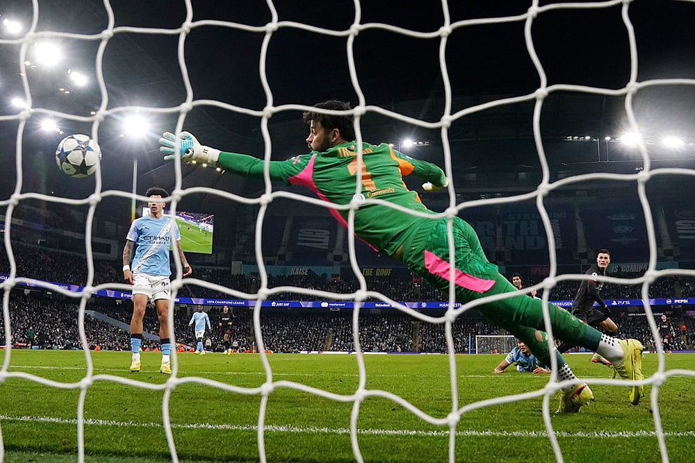 Manchester City vs Bayer Leverkusen UCL 2025-26 match in London-Patrik Schick