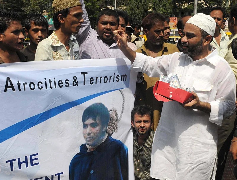 A City Under Siege: Inside The 26/11 Attacks And Kasab’s Trial