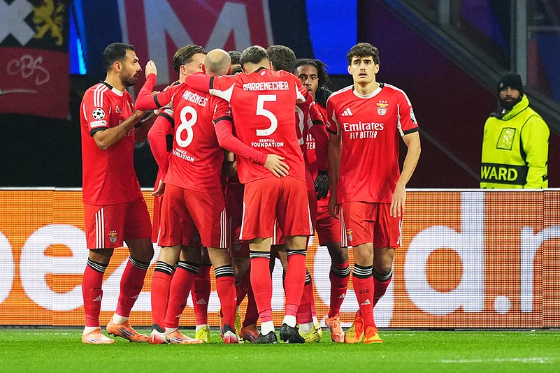 Ajax vs SL Benfica UCL 2025-26 match in Amsterdam-Samuel Dahl