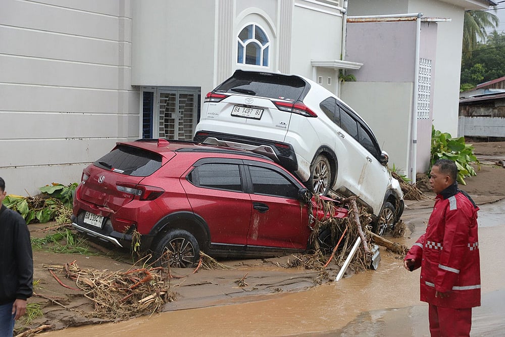 heavy rain Indonesia