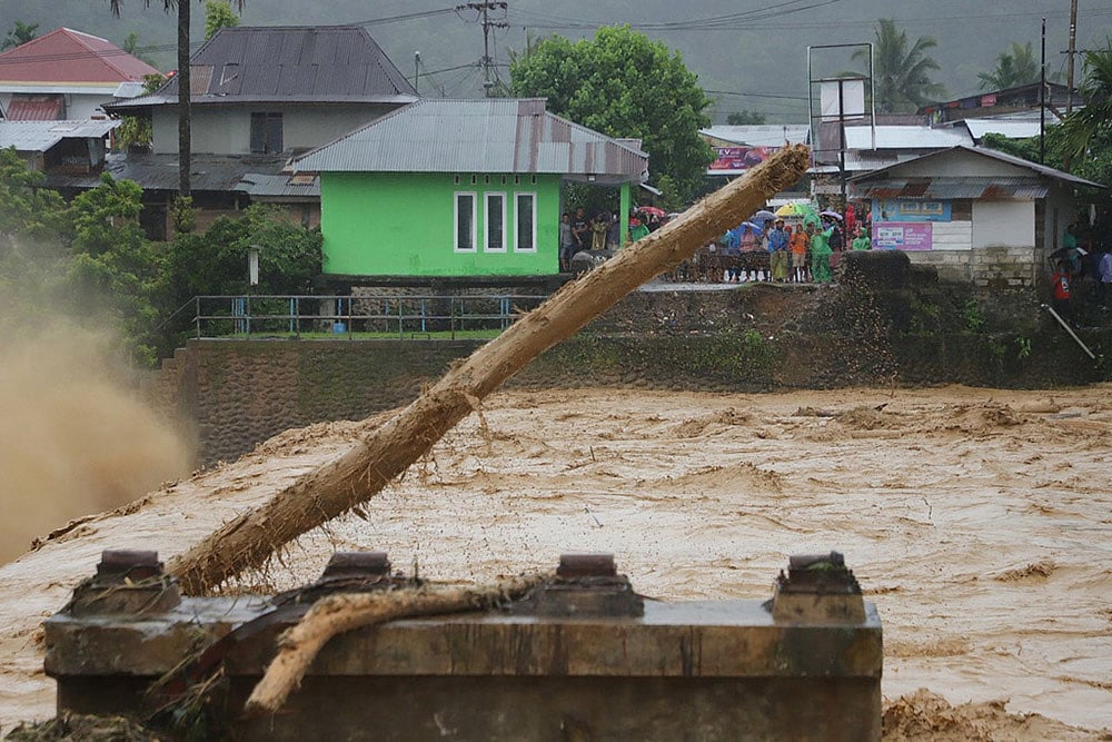 flooding Indonesia