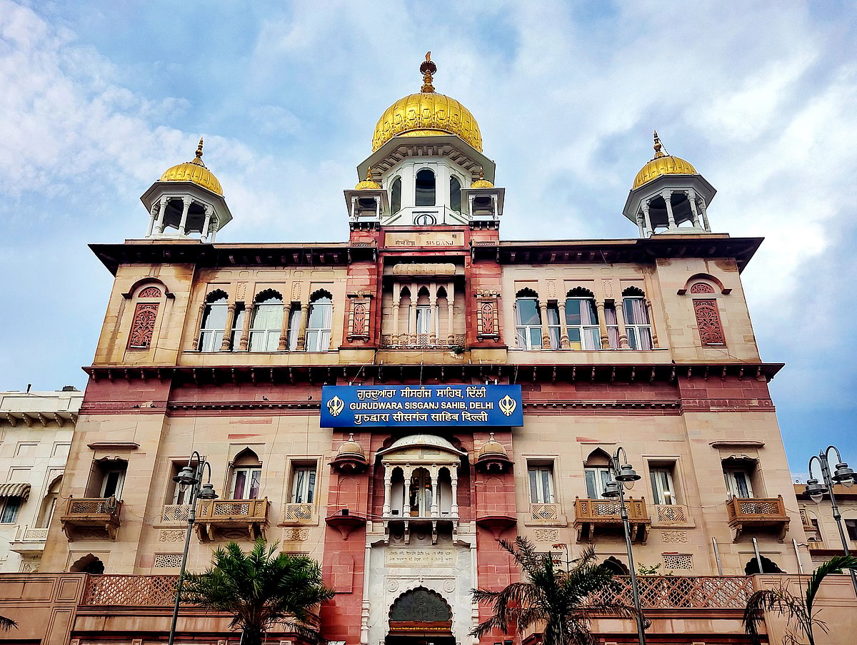 IMAGO / Depositphotos  :  Facade of Gurudwara Sis Ganj Sahib, It is one of the nine historical Gurdwaras in Delhi. It was constructed in 1783 to commemorate the martyrdom site of Sikh Guru, Guru Tegh Bahadur. 